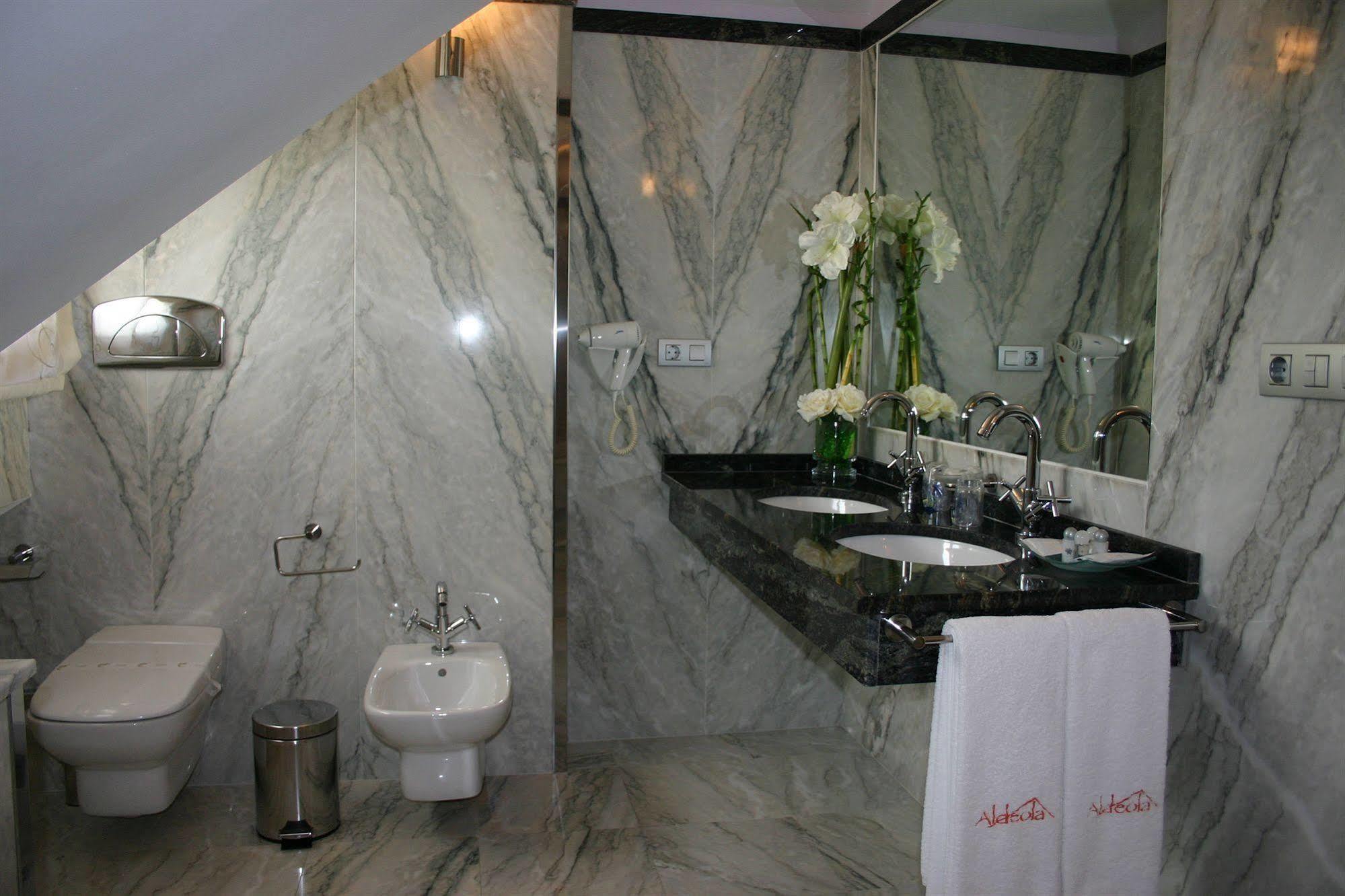 Bed and Breakfast Complejo Aldeola Malpica Exterior foto